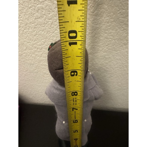 Byers choice Christmas carolers  1992 boy With music Scroll Grey Coat 10 Inch - Picture 3 of 3